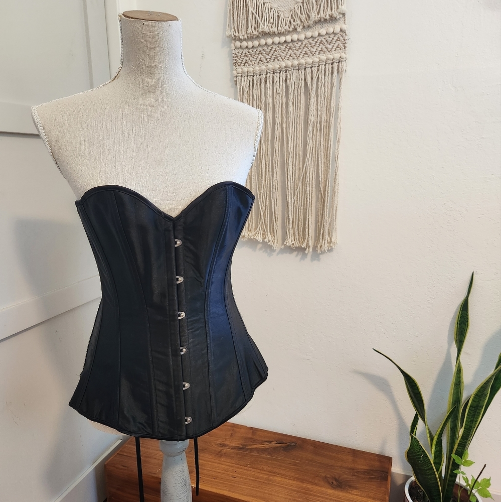 Classic Black Corset-Small